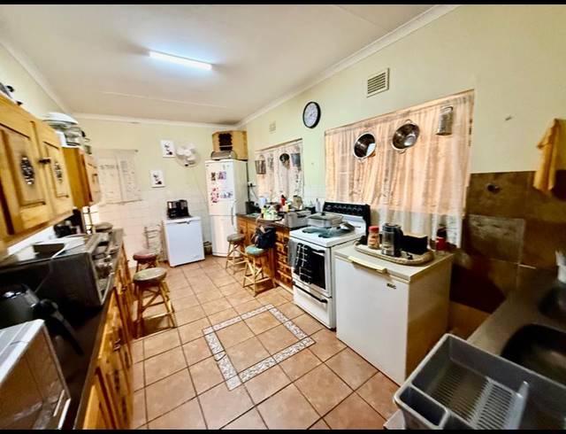3 BEDROOM HOUSE FOR SALE IN VANDERBIJLPARK SE 1